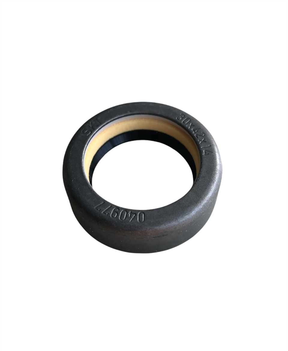 5135386 90393090 Front Axle Shaft Drive Lip Oil Seal 30x42x14 Fits New Holland